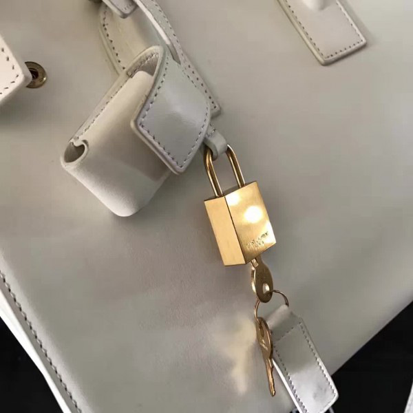 Y51 sac de jour in grained leather 4901 26cm x 21cm x 13cm