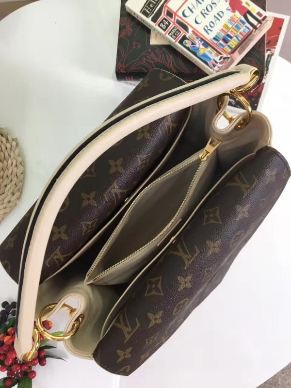 l0vis Vvtt0n double v cohotbag  rose poudre