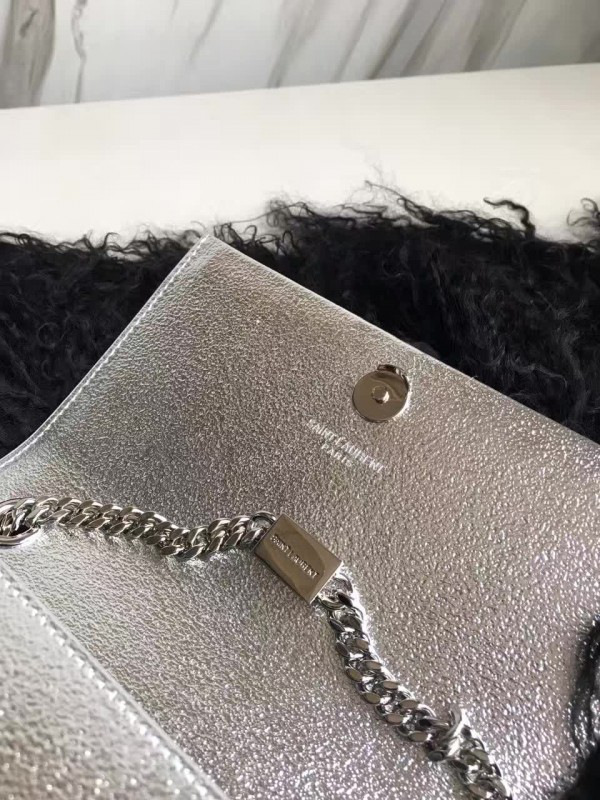 Y51 kate chain wallet with tassel in crinkled metallic leather cohotbag 4991