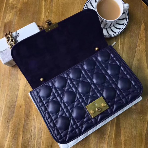 D10r addict 24cm*16cm*8cm