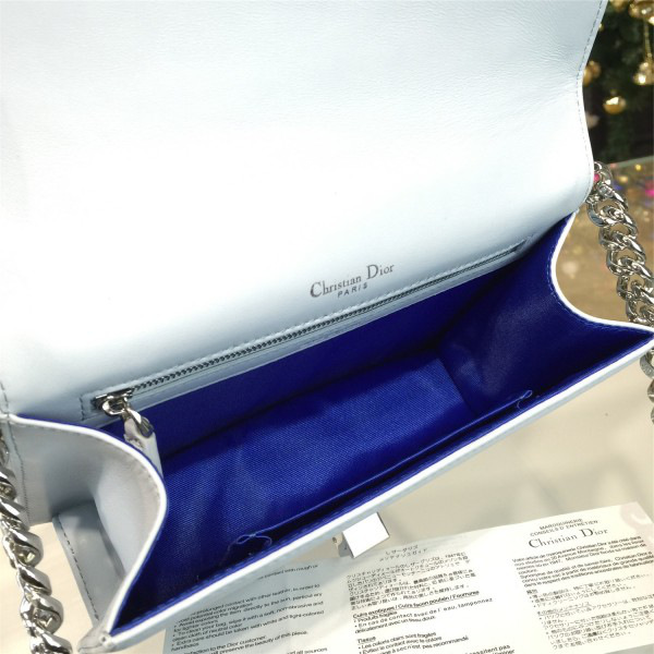 D10r ama 1742 21.5cm x 6.5cm x 13cm