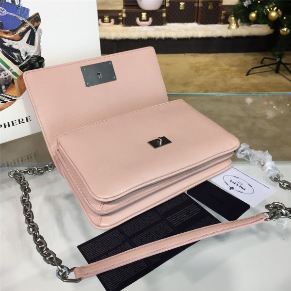 Pra*a metal closure 3932 24cm x 6.5cm x 14cm