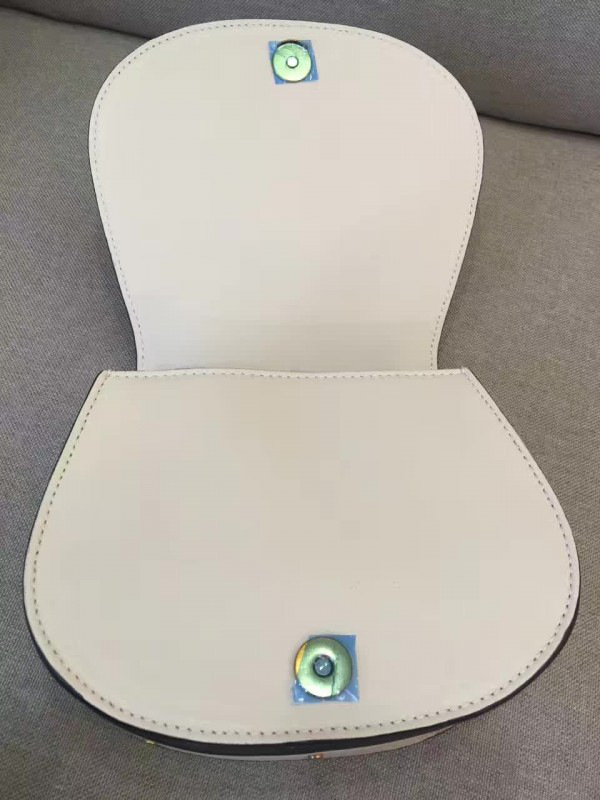 Chloe leather nile z1333 19.5cm x 6.5cm x 16cm