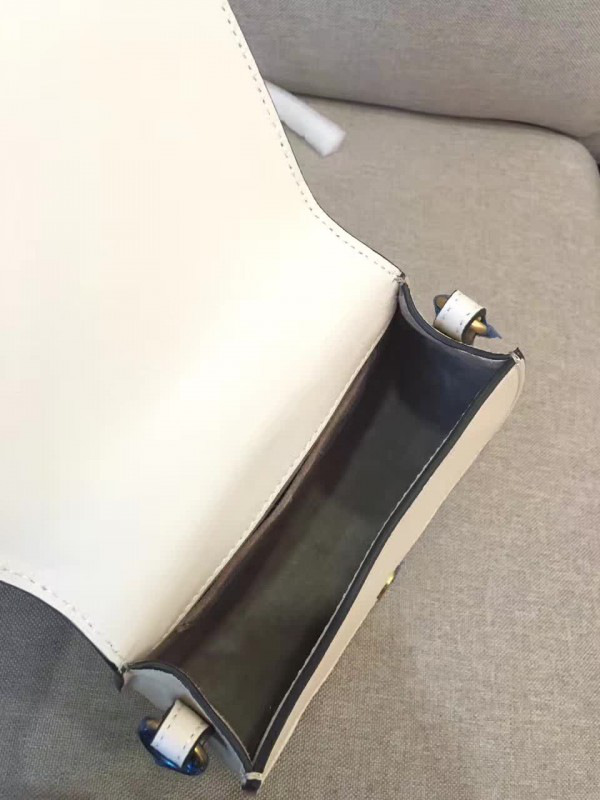 Chloe leather nile z1333 19.5cm x 6.5cm x 16cm