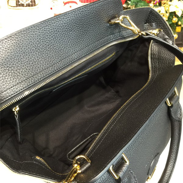 Bv*b*rry black shoulder bag 28cm x 18cm x 24cm
