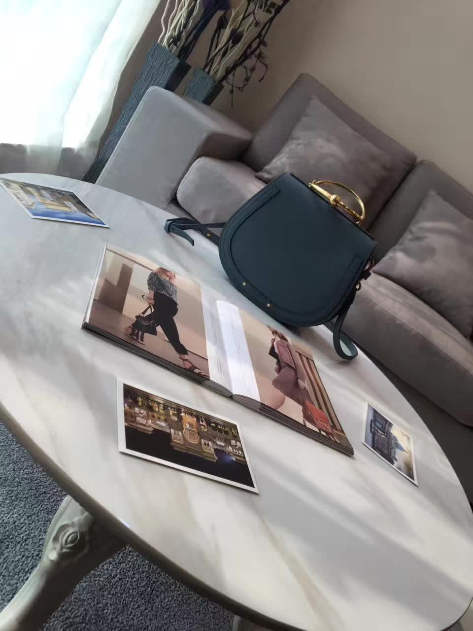 Chloe leather nile z1312 19.5cm x 6.5cm x 16cm