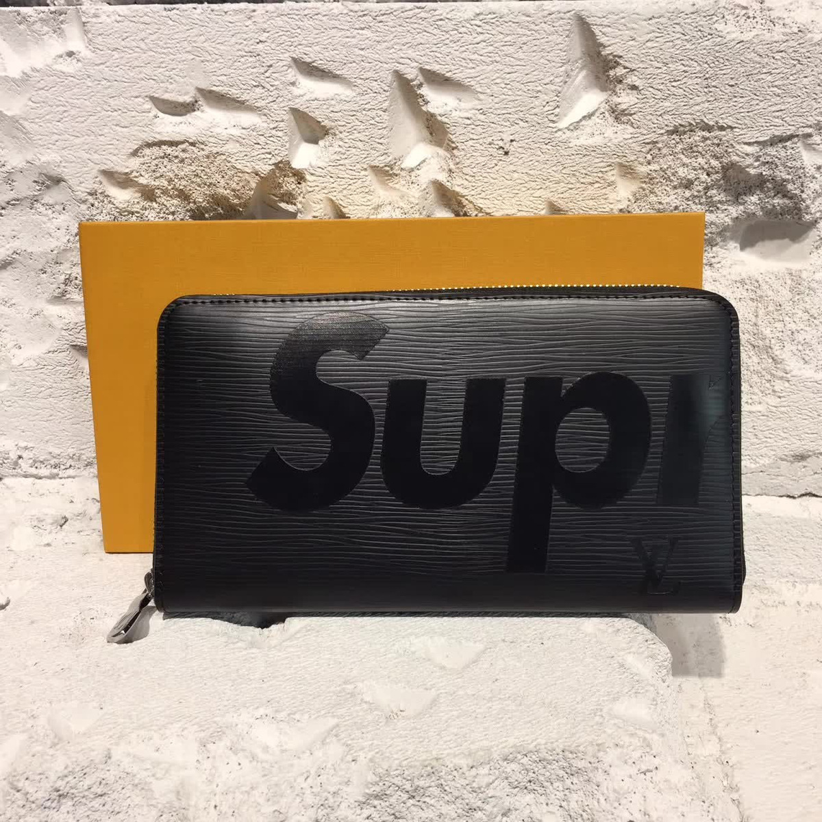 l0vis Vvtt0n svp*me zippy wallet noir 21.5cmx2.5cmx11.5cm