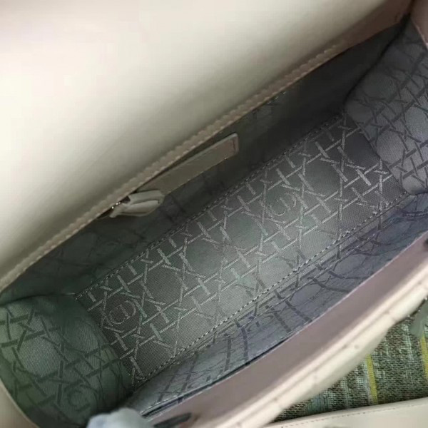 cohotbag lady D10r 1587