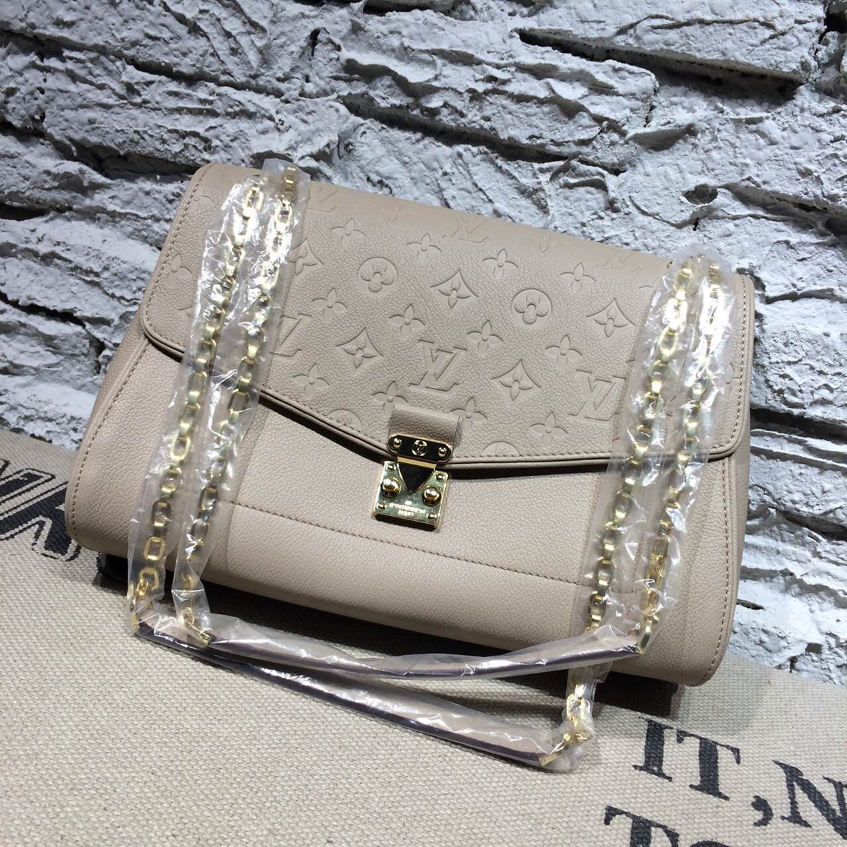 cohotbag l0vis Vvtt0n st germain mm monogram empreinte leather