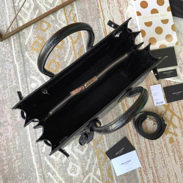 Y51 sac de jour crocodile embossed leather black 4919