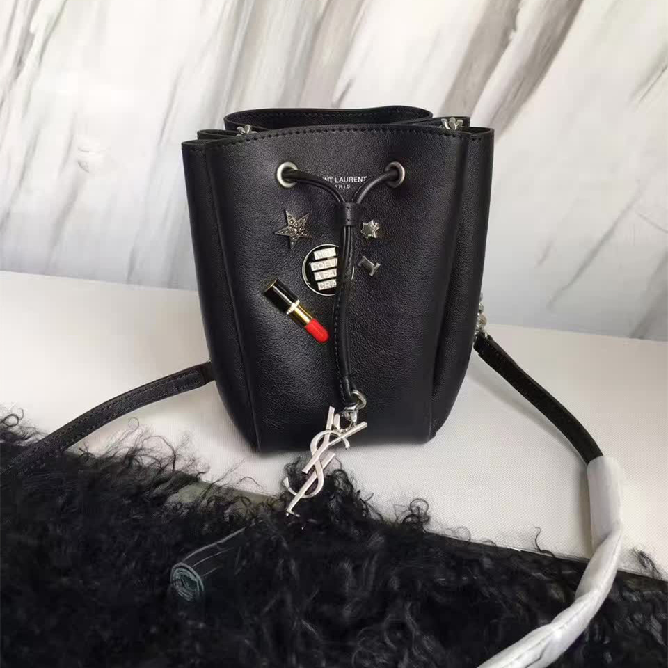 Y51 patent leather bucket bag 5143 16cm x 8cm x 13cm