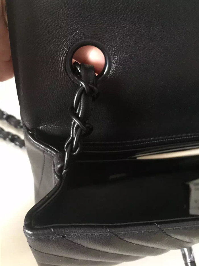 Ch**el lambskin chevron quilted 20cm flap black bag