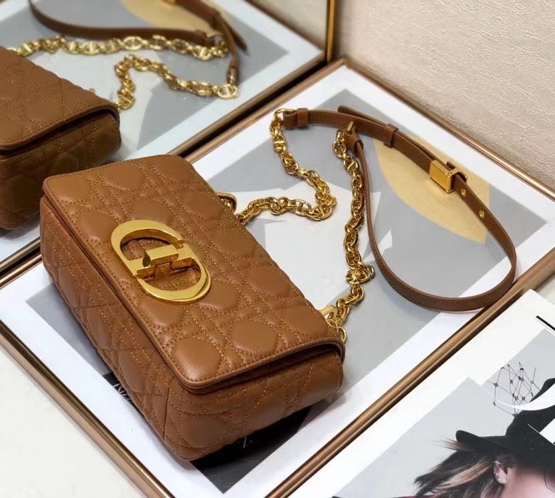 small d10r caro bag cognac-colored S*pple cannage calfskin 20x12x7cm