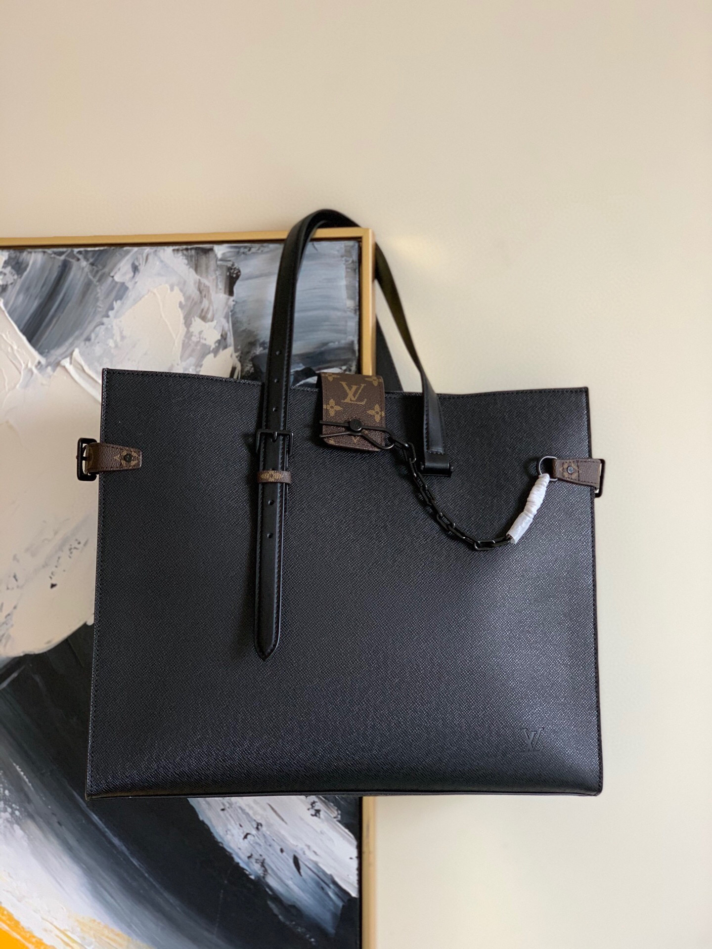 l0vis Vvtt0n men's messenger bag black 2021 m30725 41-34-19cm