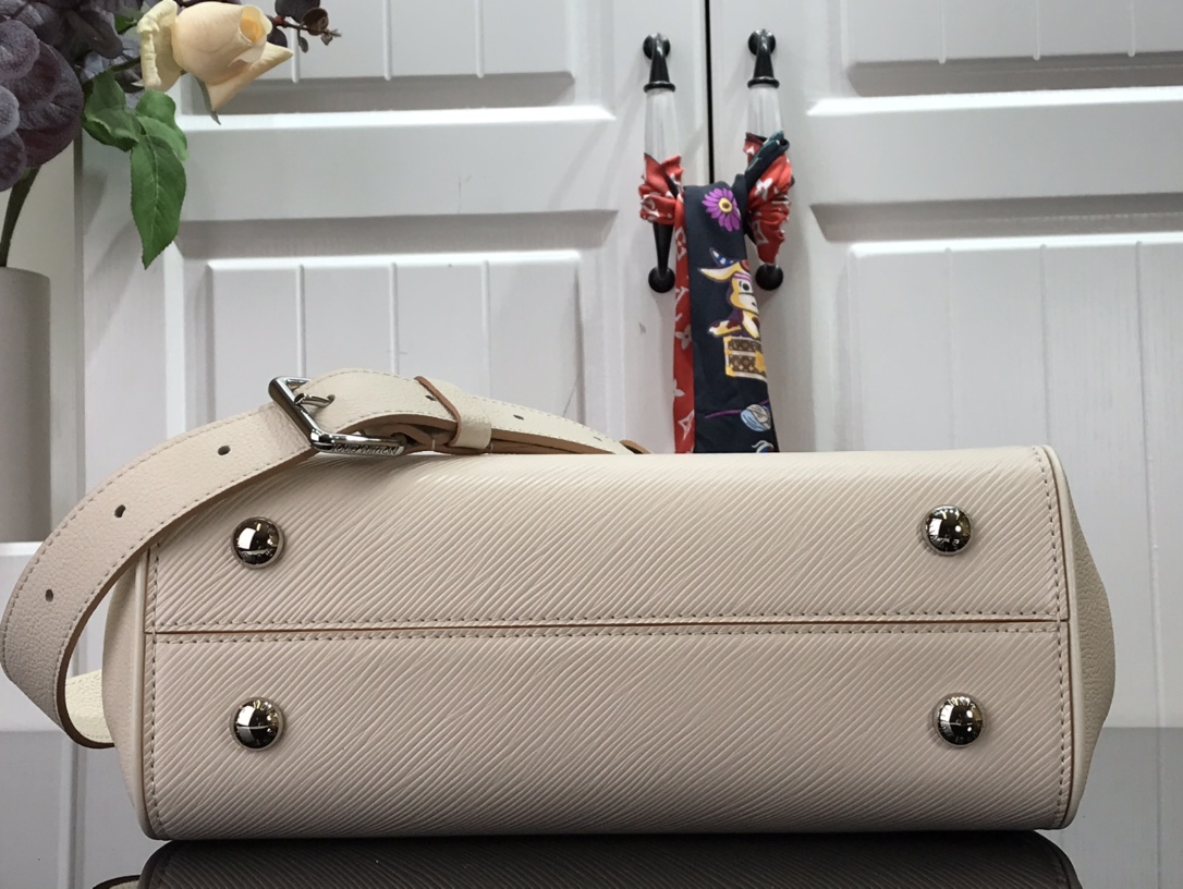 l0vis Vvtt0n grenelle tote pm cream m57681 27 x 19 x 11.5 cm