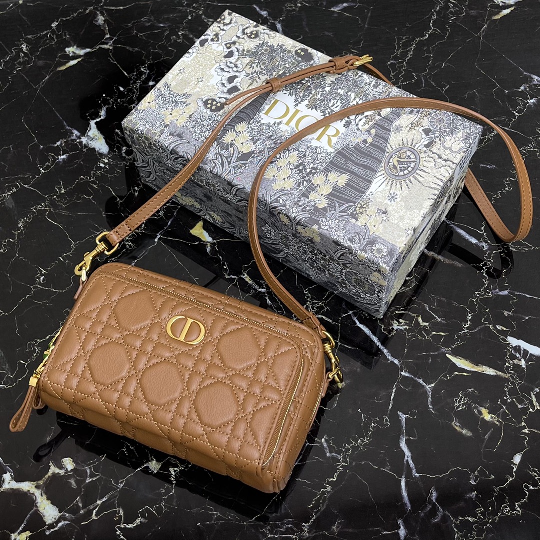 D10r caro double pouch cognac-colored s5037uwhc 19 × 10.5 × 5 cm