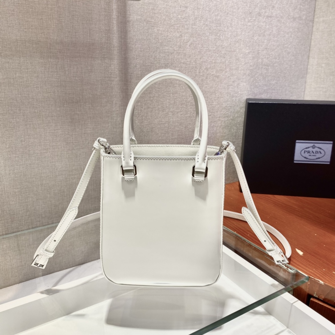 Pra*a small brushed leather tote white 1ba331 15 x 17.5 x 5 cm