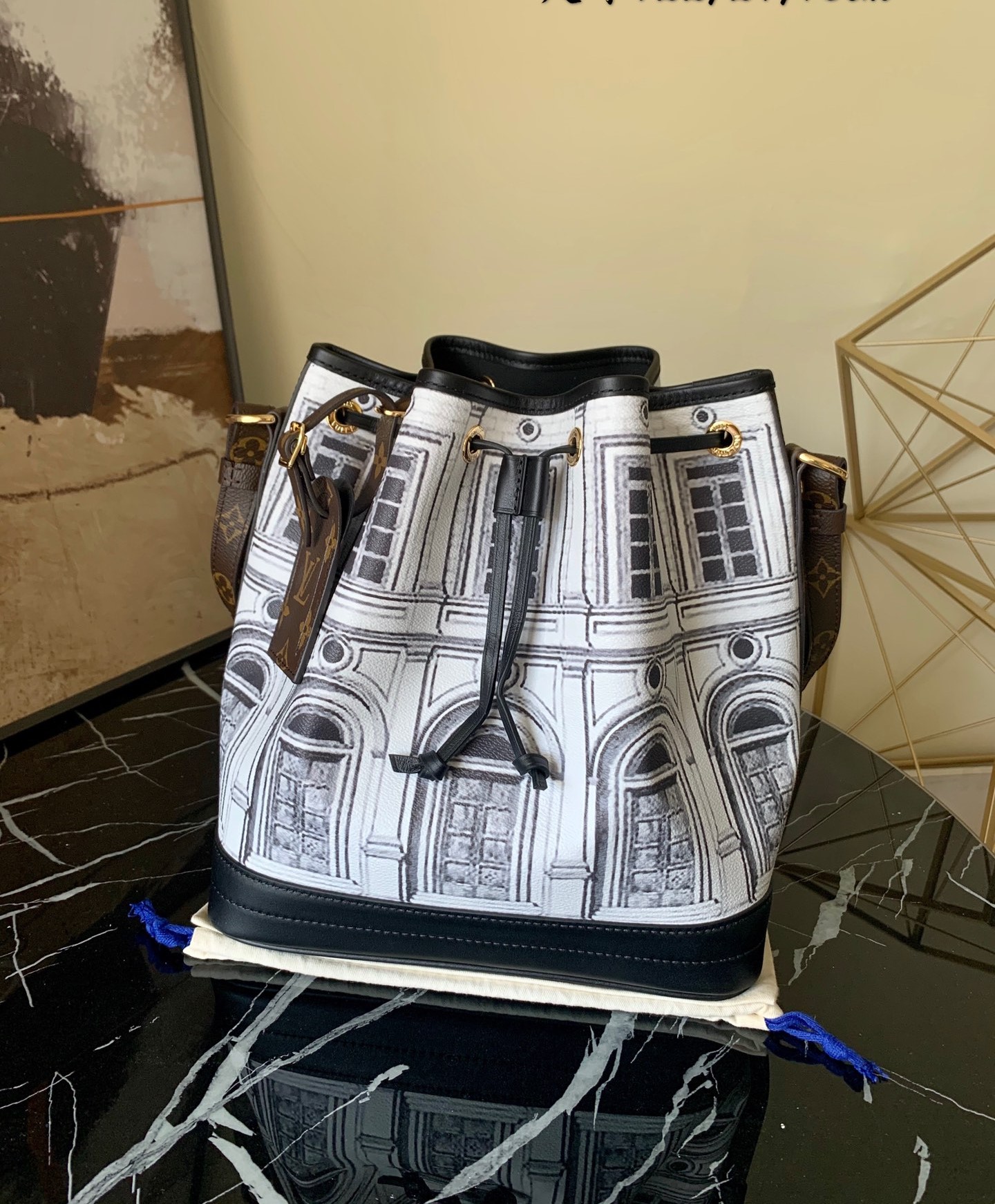 l0vis Vvtt0n new fall-winter 2021 monogram canvas bucket 22 x 24 x 15 cm