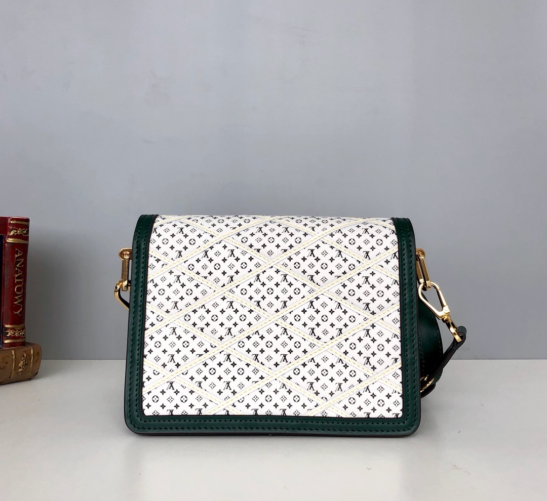 l0vis Vvtt0n monogram mini dauphine green m53996 20.0 x 15.0 x 9.0 cm