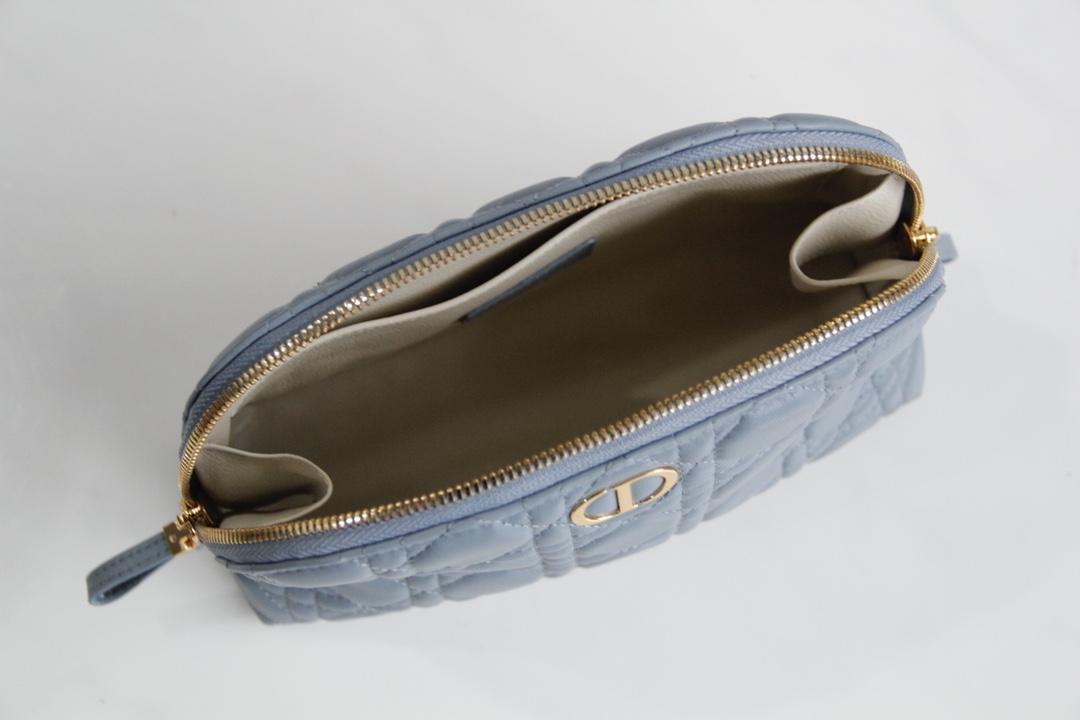 D10r caro beauty pouch blue cannage lambskin 330 23 x 15.5 x 7.5 cm