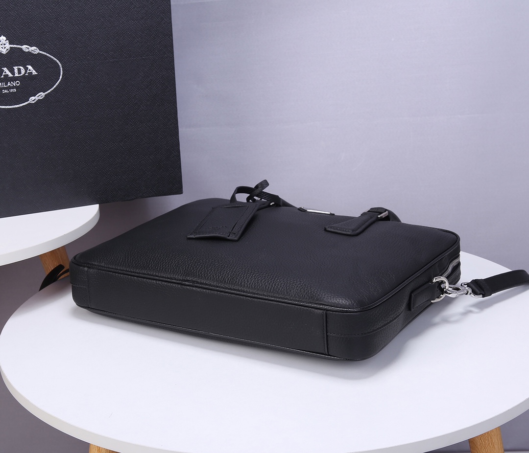 Pra*a saffiano leather work bag black 2ve011 36 x 28 x 46.5 cm