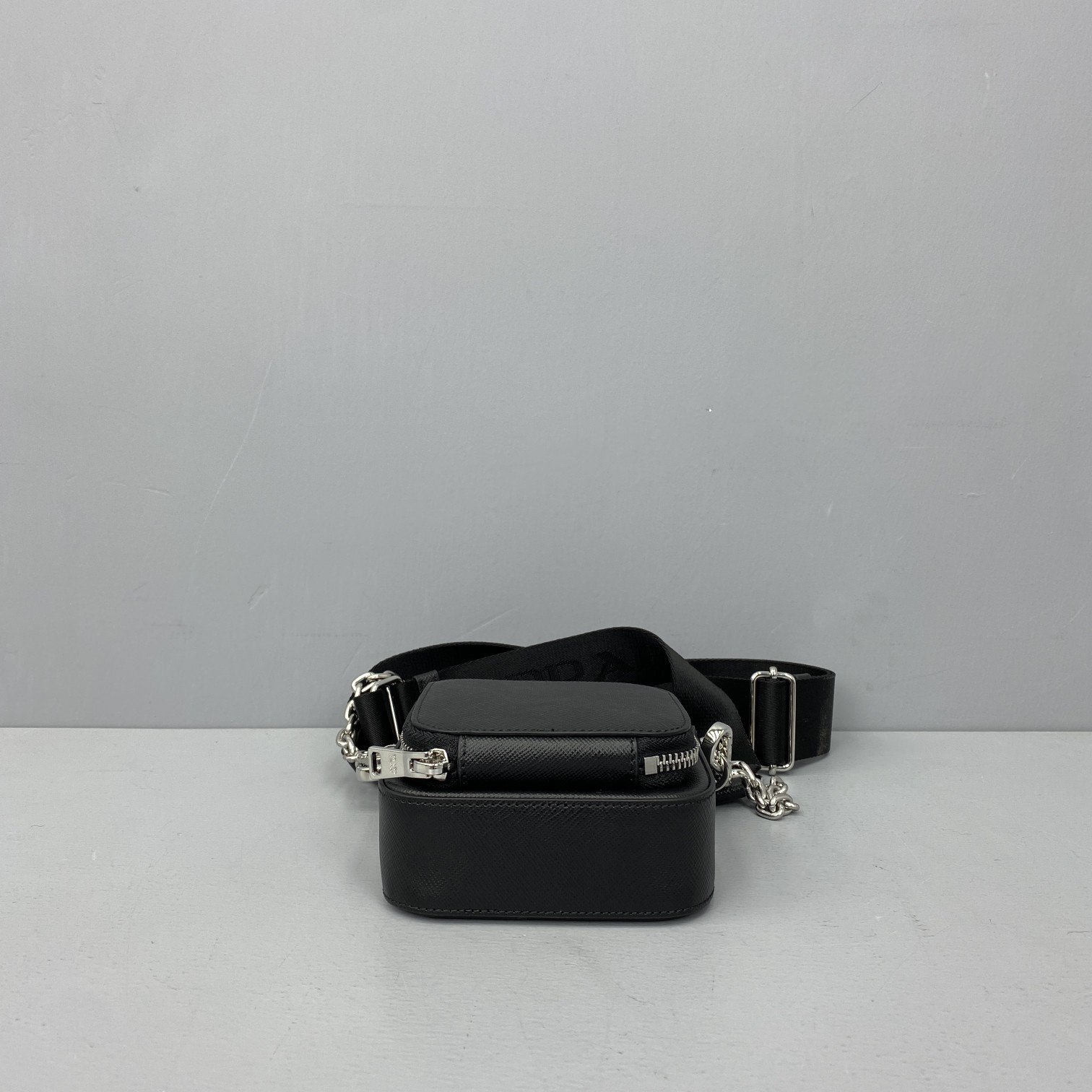 Pra*a saffiano leather mini bag black 1bh183 12 x 6.5 x 18 cm
