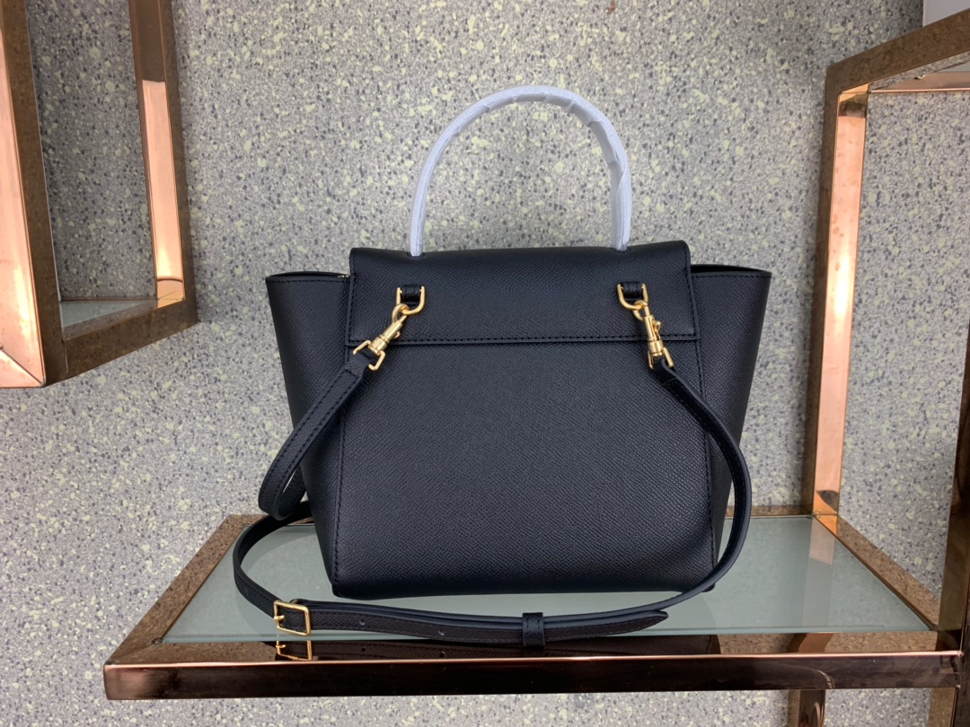 Ce1i*e nano belt bag in grained calfskin black 189003 20 x 20 x 10 cm