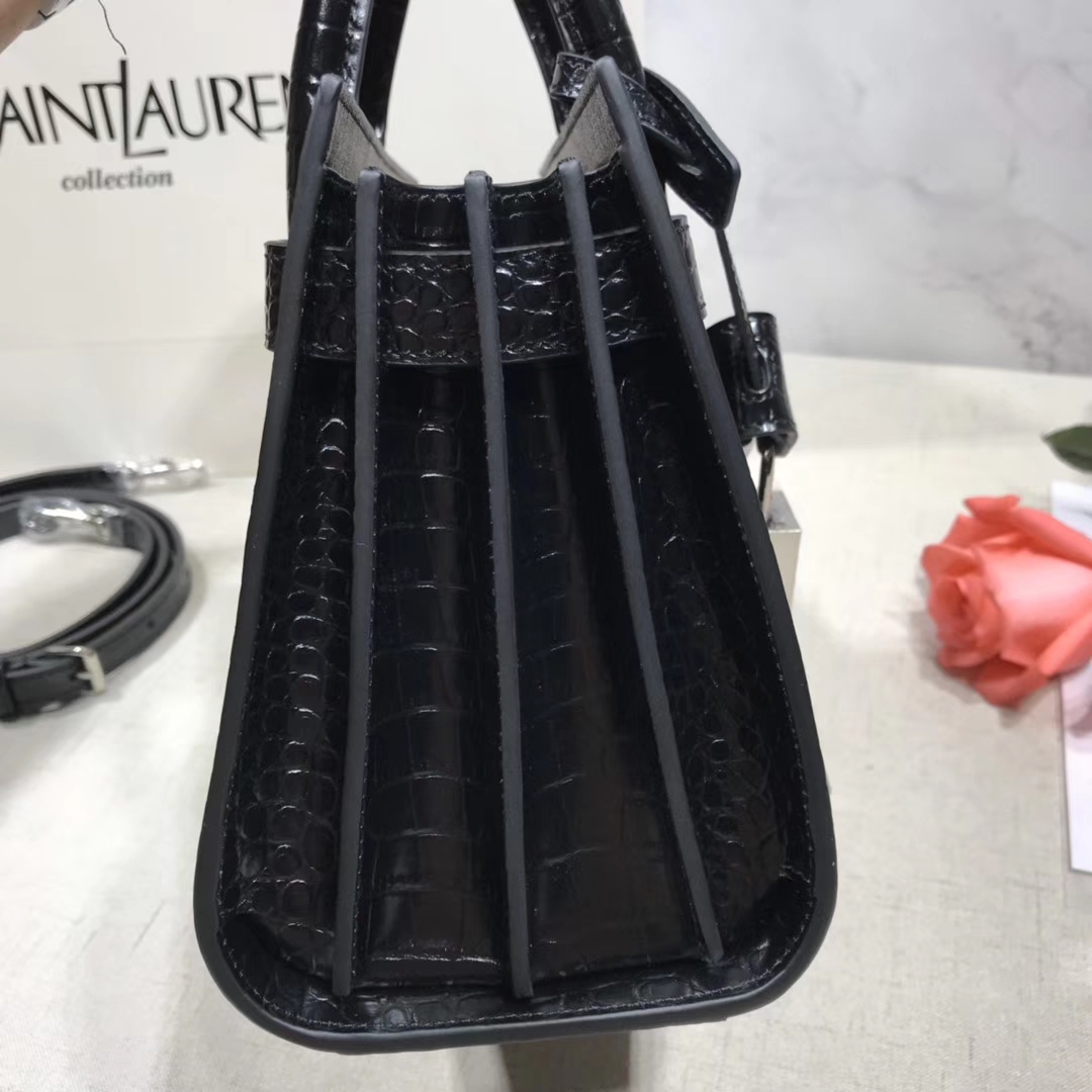 Y51 classic sac de jour nano in embossed crocodile shiny leather black 392035 22 x 18 x 11 cm