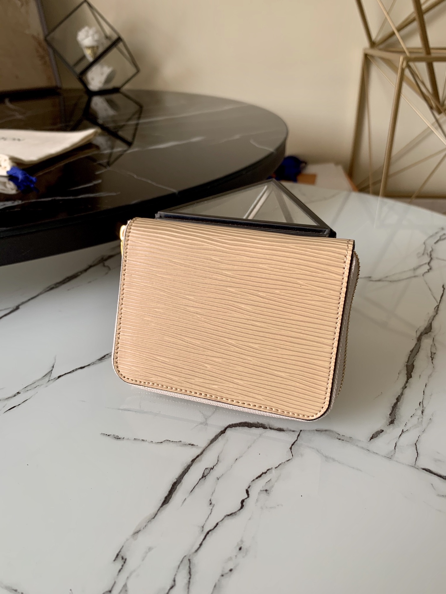 l0vis Vvtt0n zippy coin purse epi leather galet m68759 11 x 8.5 x 2 cm