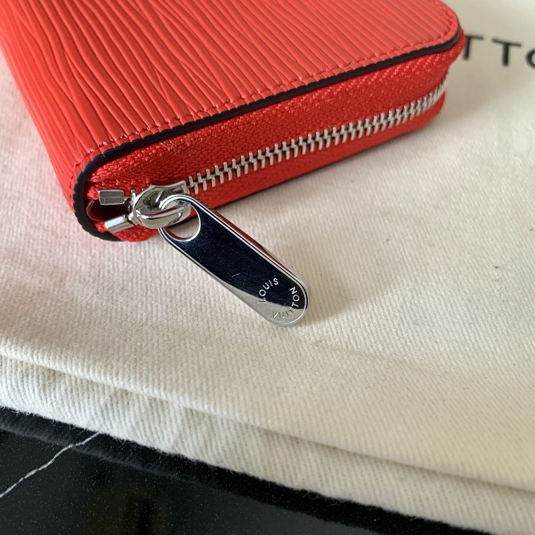 l0vis Vvtt0n zippy coin purse epi leather red m68759 11 x 8.5 x 2 cm