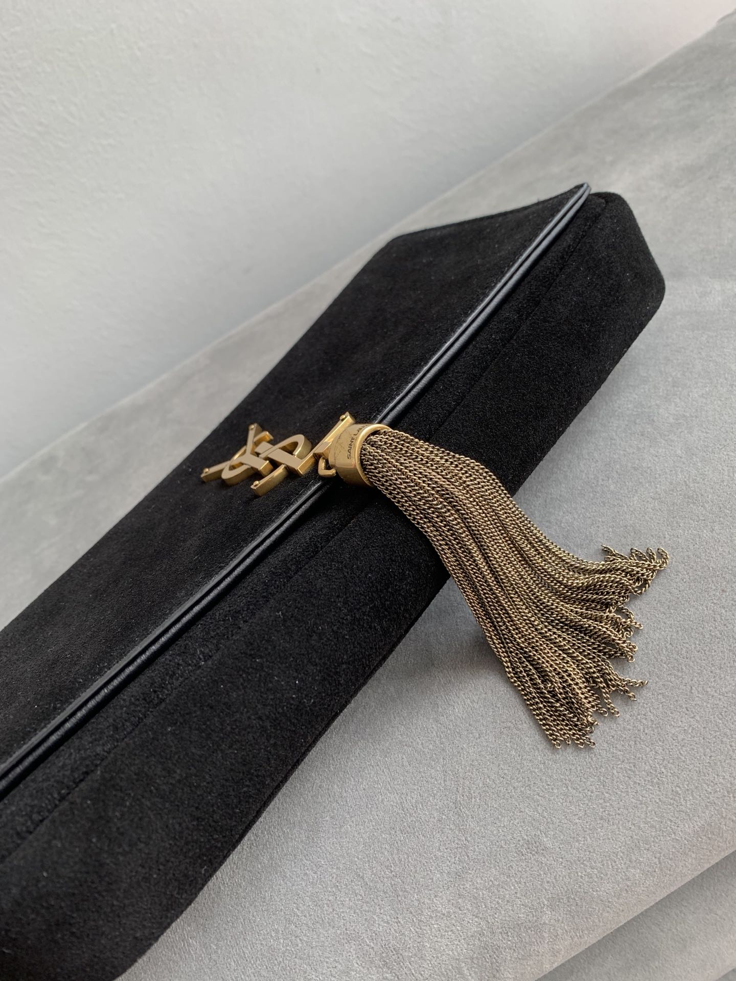 Y51 kate 99 with tassel in suede black 6042760 26 x 13.5 x 4.5 cm