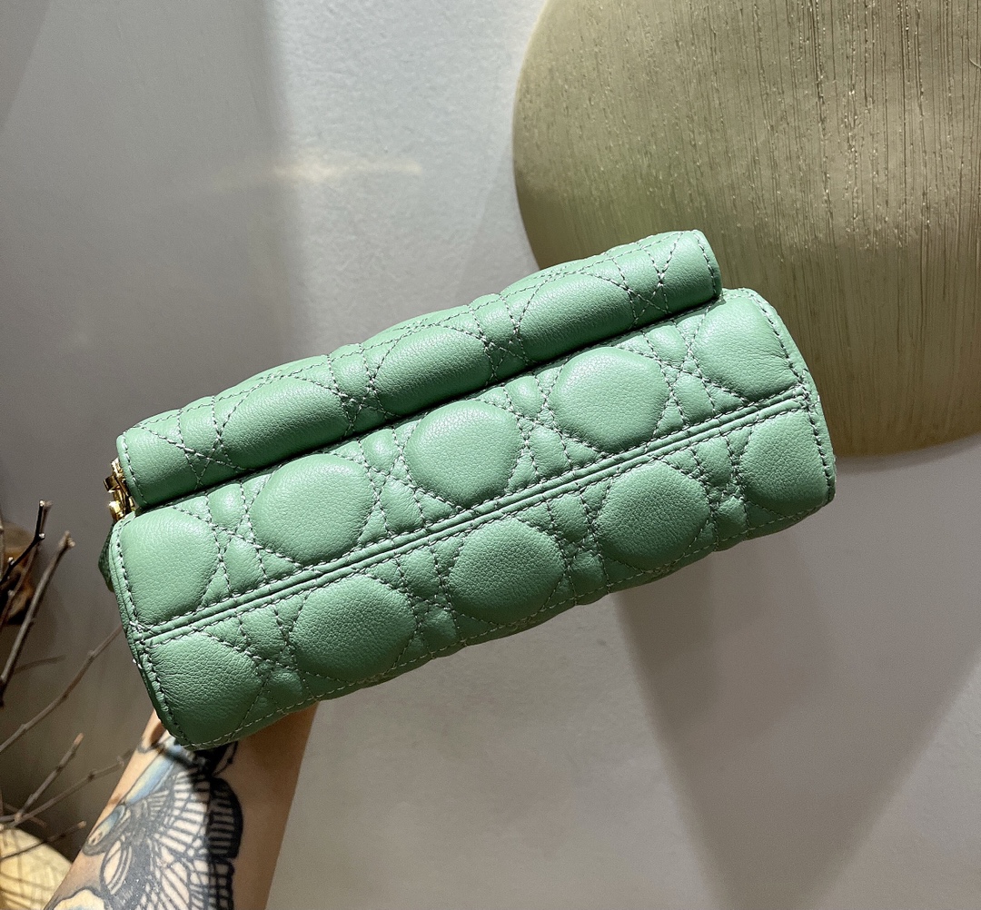 d10r caro double pouch S*pple cannage calfskin seafoam s5037uwhc 19 x 10.5 x 5 cm