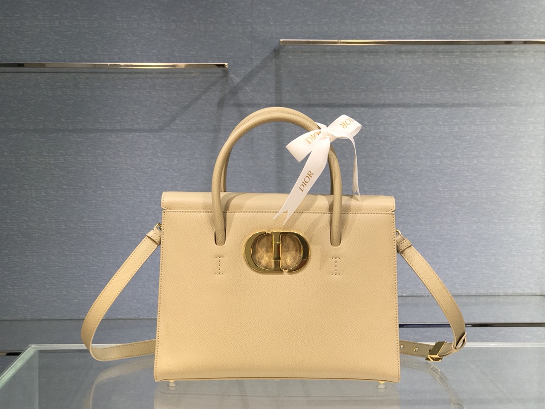 D10r large st honorÉ tote beige grained calfskin m9306 30 cm