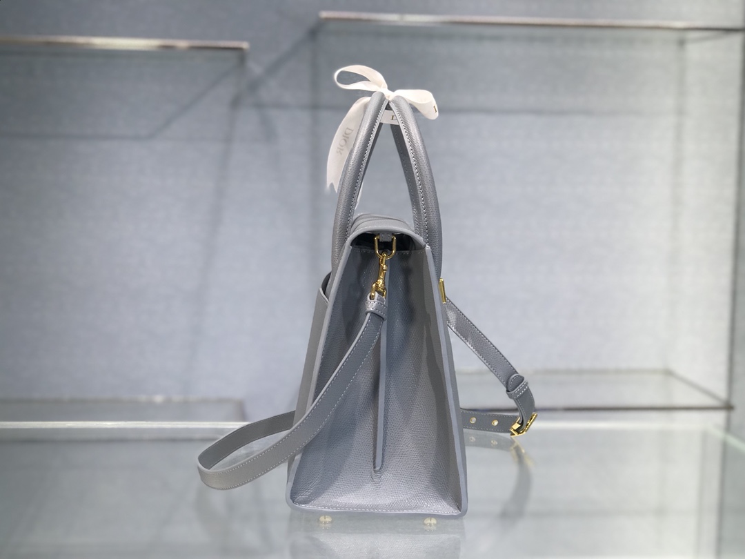 D10r large st honorÉ tote sky blue grained calfskin m9306 30 cm