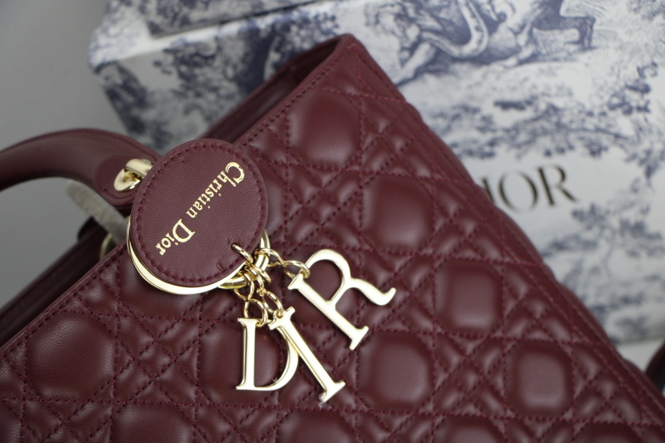 D10r large lady D10r bag burgundy cannage lambskin m0566 32 x 25 x 11 cm