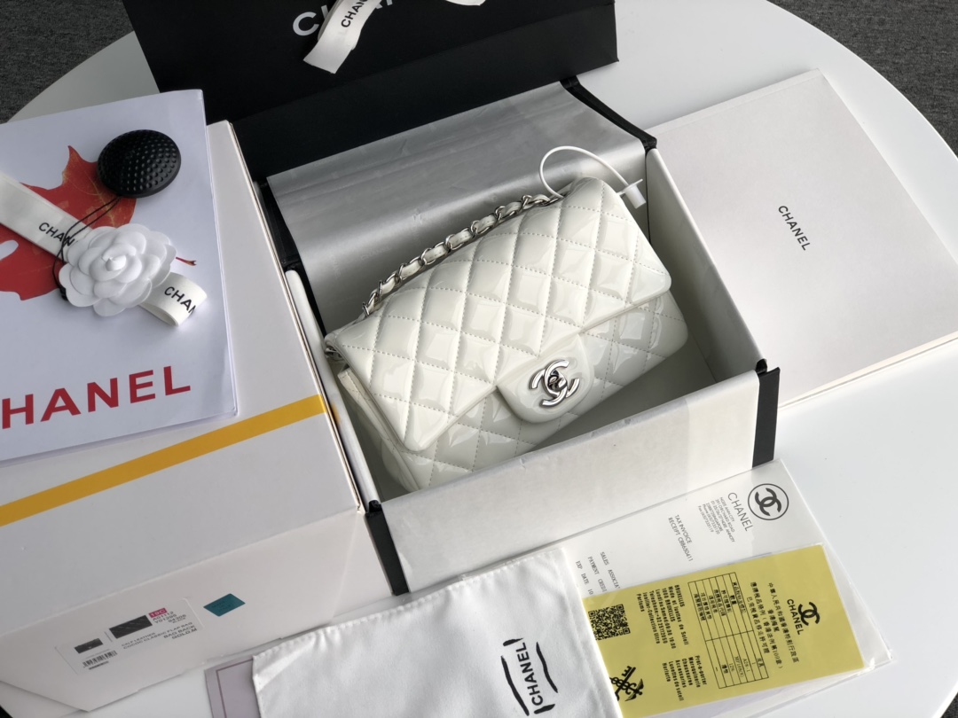Ch**el cf mini patent calfskin & silver metal white bag 20cm