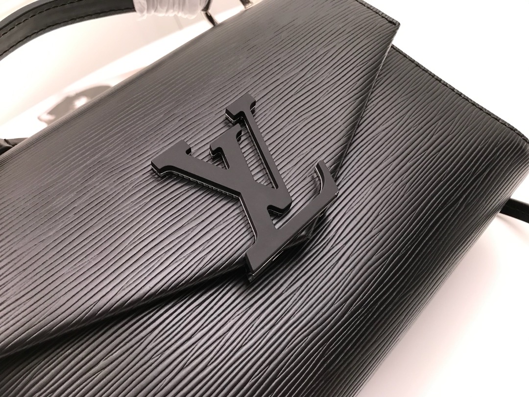 l0vis Vvtt0n pochette grenelle noir m55977 23.5 x 16.0 x 8.0 cm