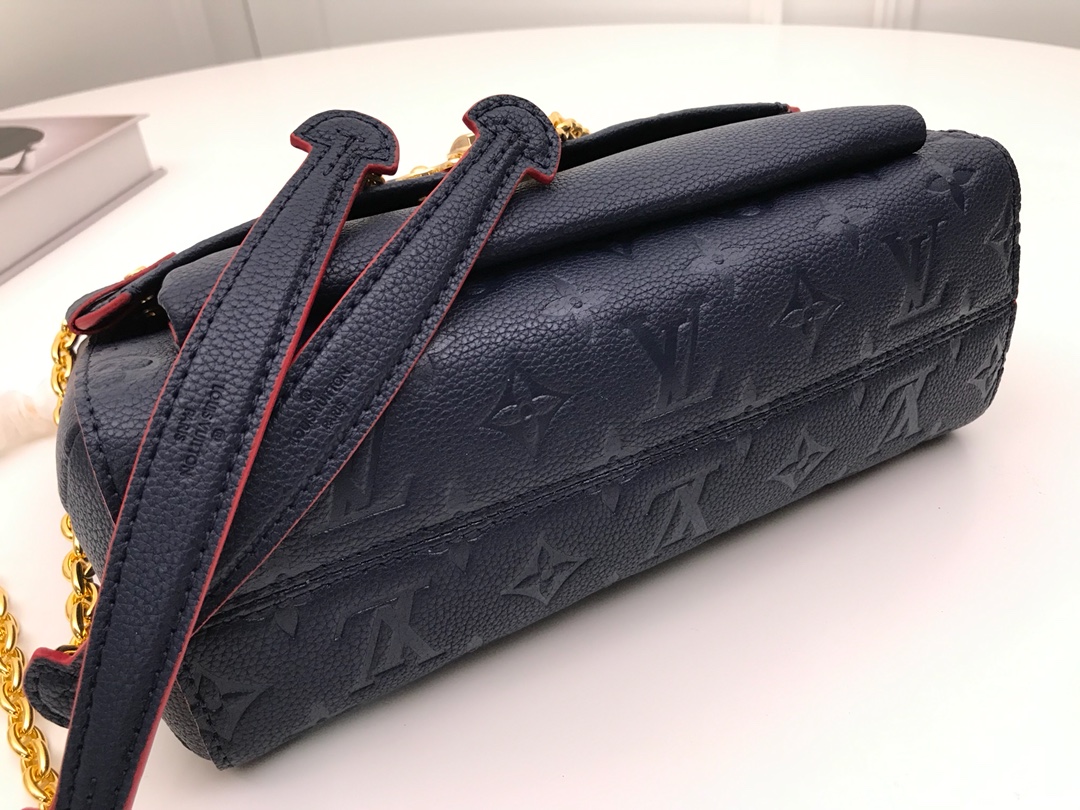 l0vis Vvtt0n vavin pm monogram empreinte leather marine rouge m52271 26 x 20 x 8 cm