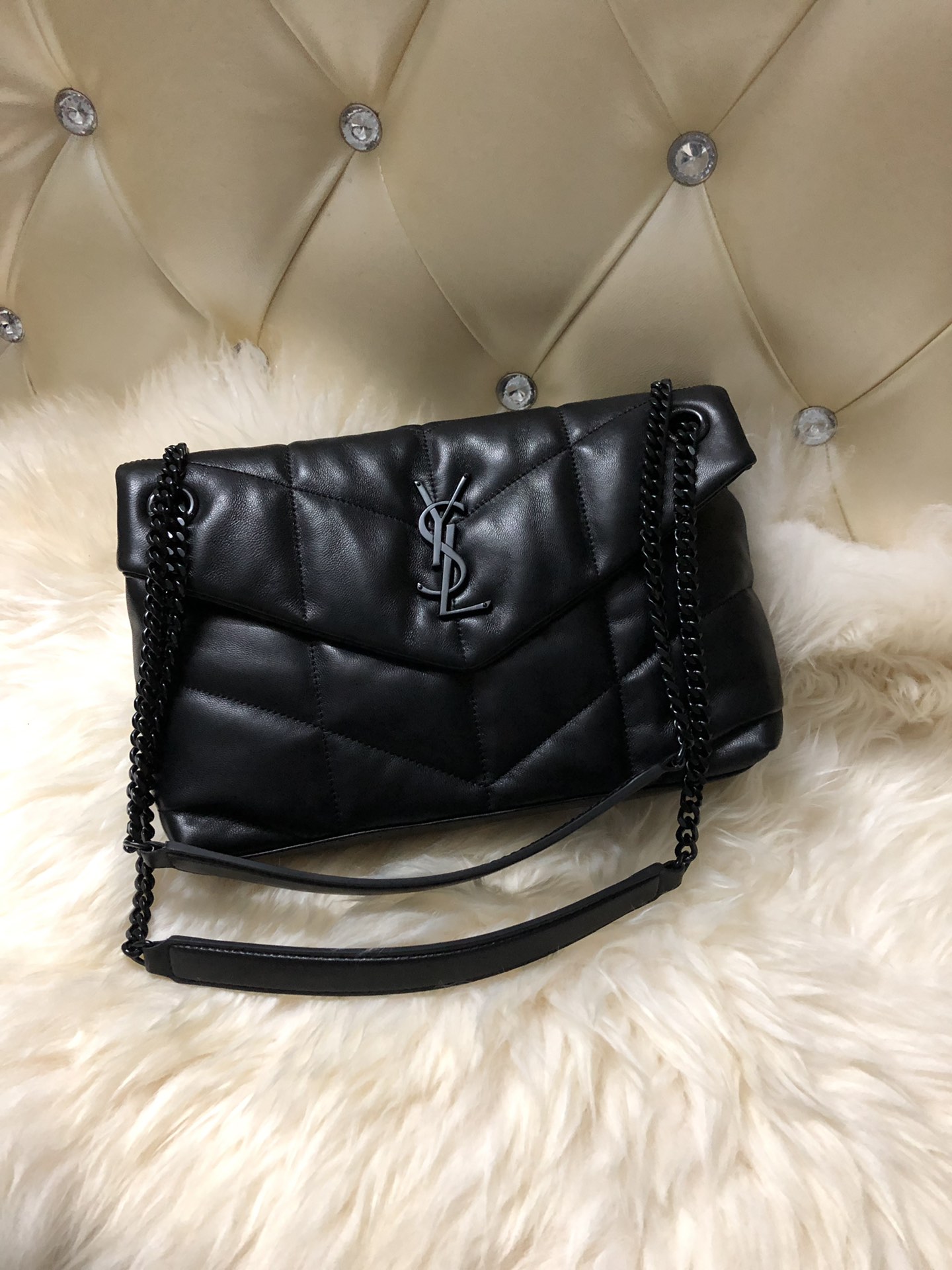Y51 puffer small bag in quilted lambskin black and black chain 5774761 29 x 17 x 11 cm