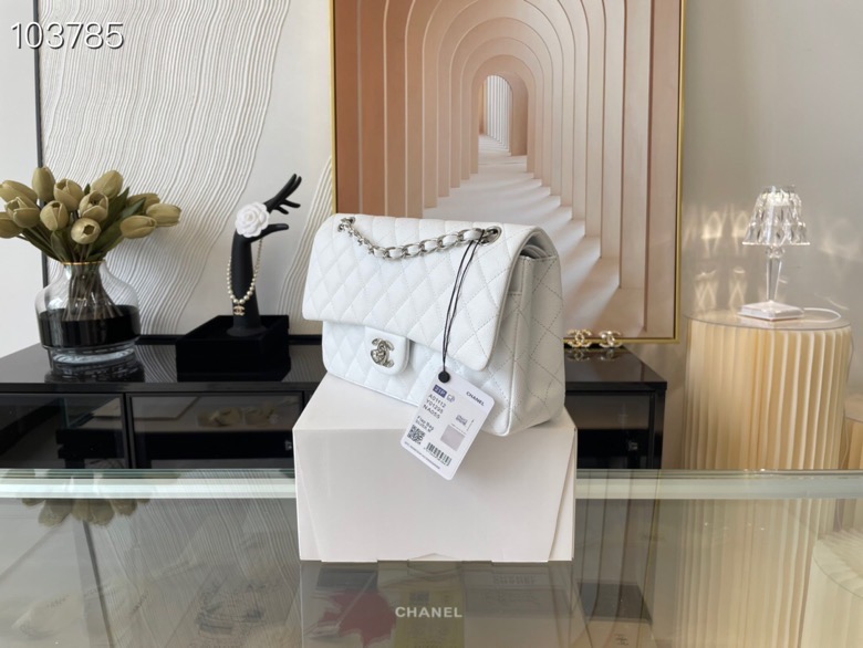 Ch**el classic handbag grained calfskin & silver-tone metal white a01112 15.5 × 25.5 × 6.5 cm