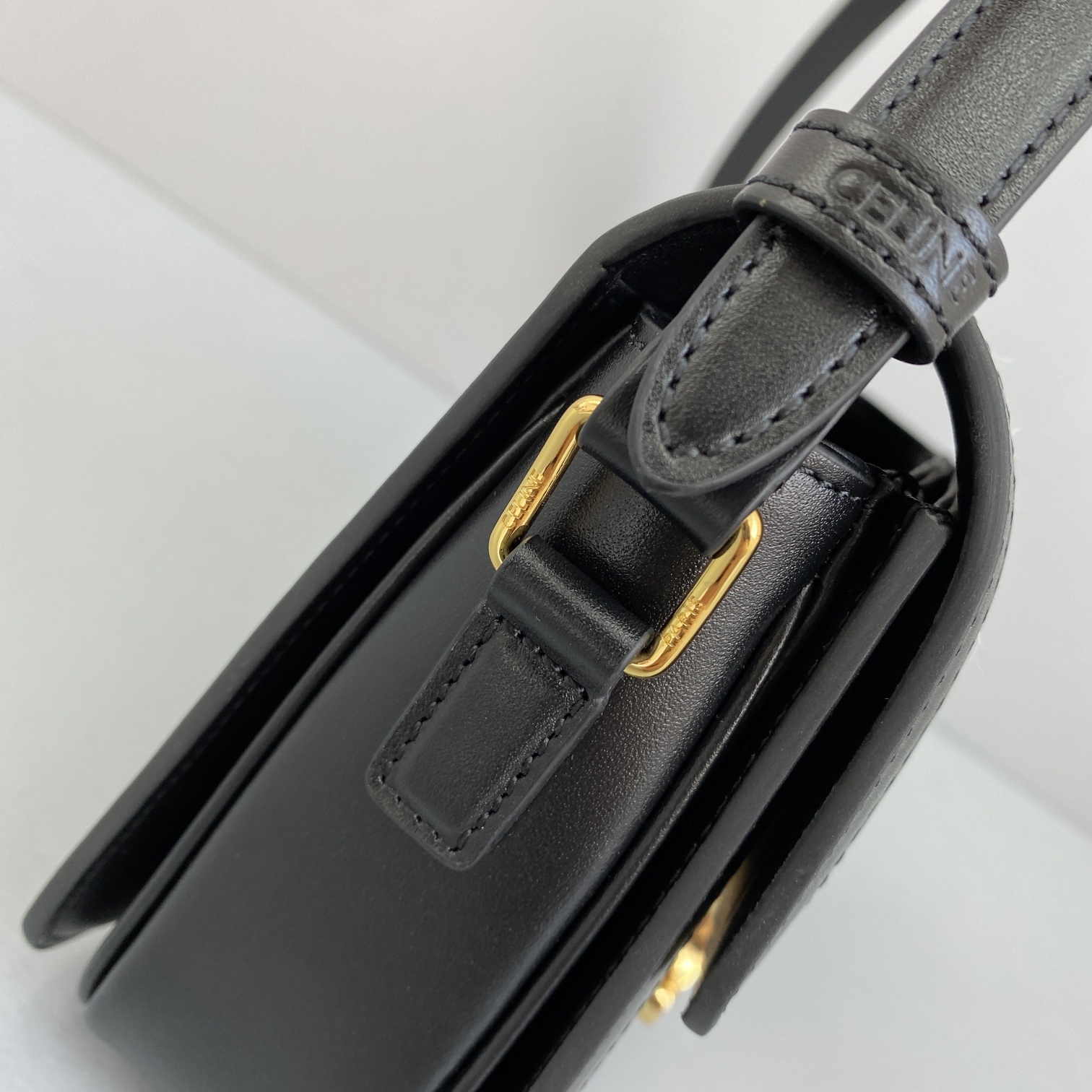 Ce1i*e teen triomphe bag in textile and natural calfskin black 188882 18 x 14 x 6 cm