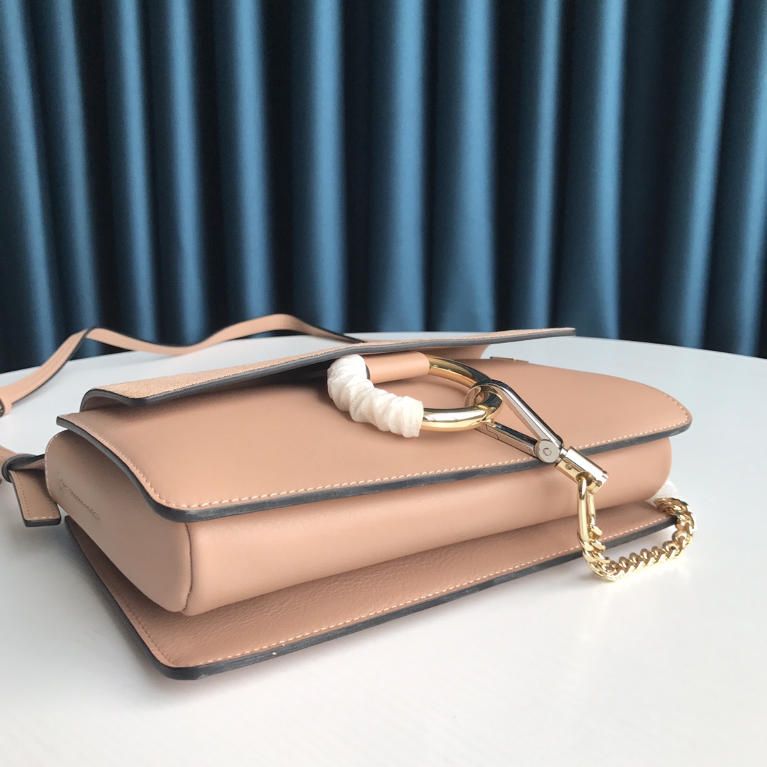 CHLOÉ FAYE SMALL SHOULDER BAG Sandy Beige CHC15US127 24 x 7 x 15 cm