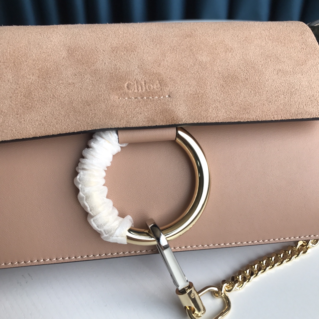 CHLOÉ FAYE SMALL SHOULDER BAG Sandy Beige CHC15US127 24 x 7 x 15 cm