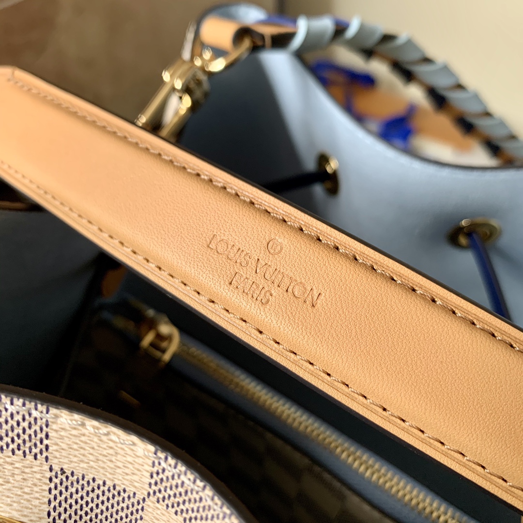 l0vis Vvtt0n nÉonoÉ mm damier azur in blue n50042 26cm