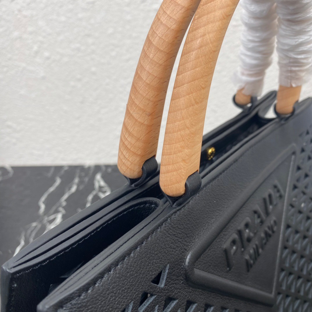 Pra*a tote bag black 24 x 37 x 16cm