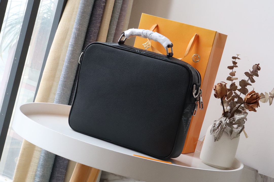 l0vis Vvtt0n flight case taurillon shadow m57287 26 x 20 x 6 cm