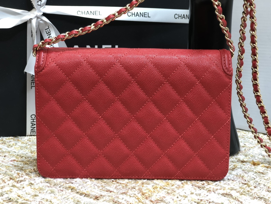 Ch**el cc filigree woc grain leather red a84451 19.5 × 3.5 × 12 cm