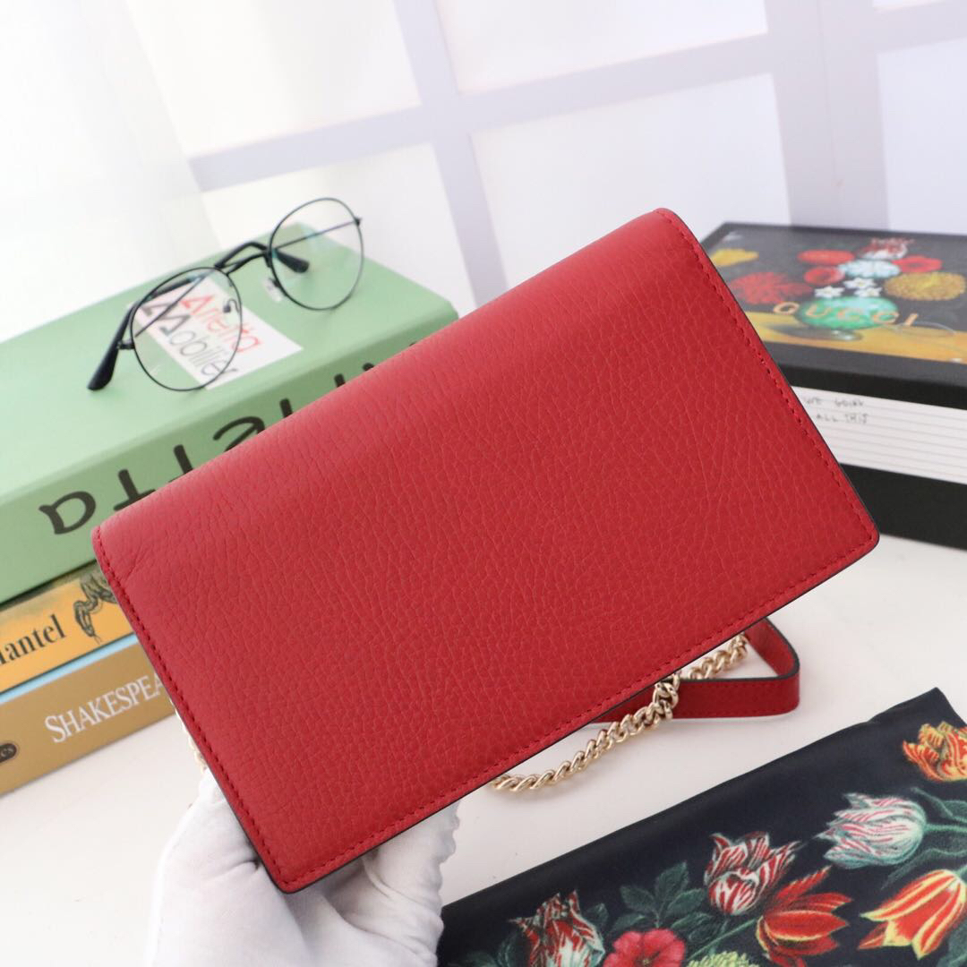 Gvc*1 interlocking wallet on chain red leather 510314 19.5 x 12 x 3.5 cm