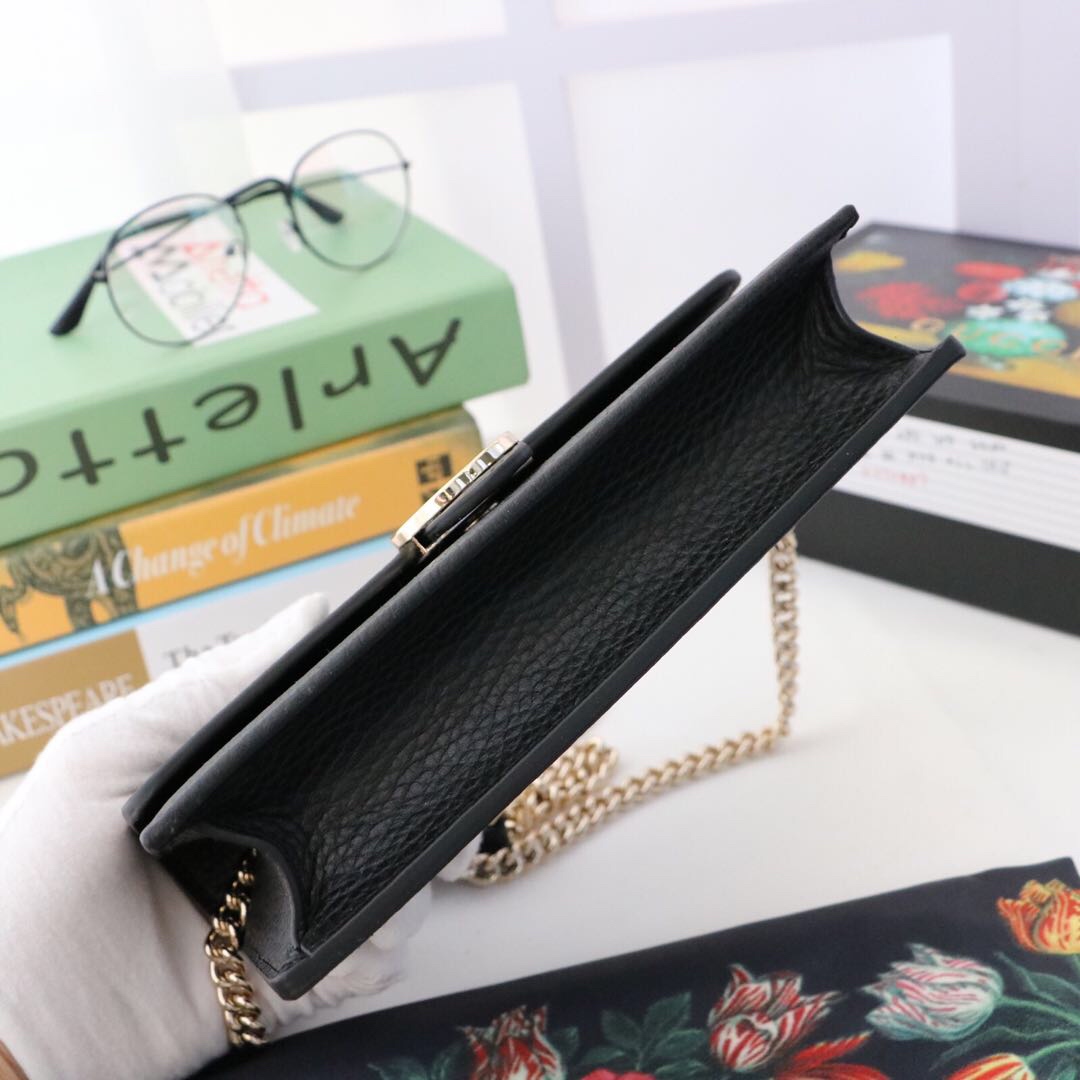 Gvc*1 interlocking wallet on chain black leather 510314 19.5 x 12 x 3.5 cm