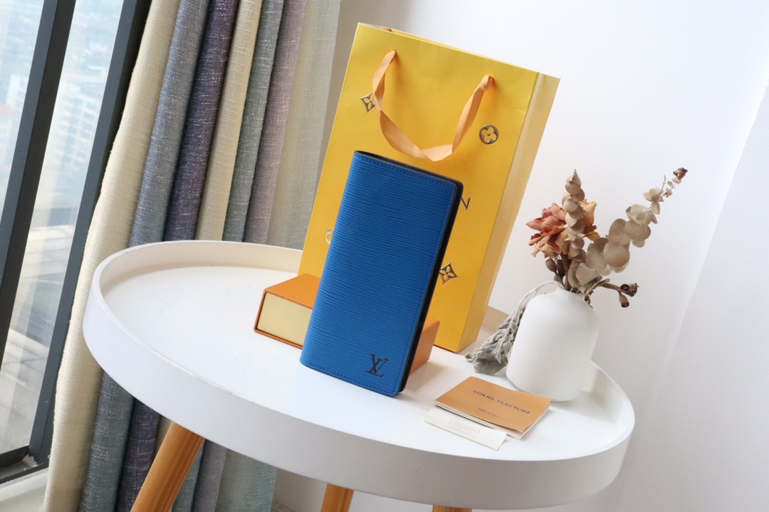 l0vis Vvtt0n brazza wallet epi leather blue m80772 10 x 19 x 2 cm